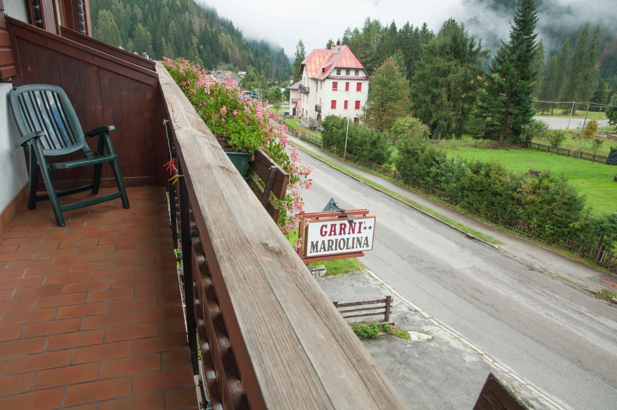 Garni Mariolina Bed & Breakfast Falcade Eksteriør bilde