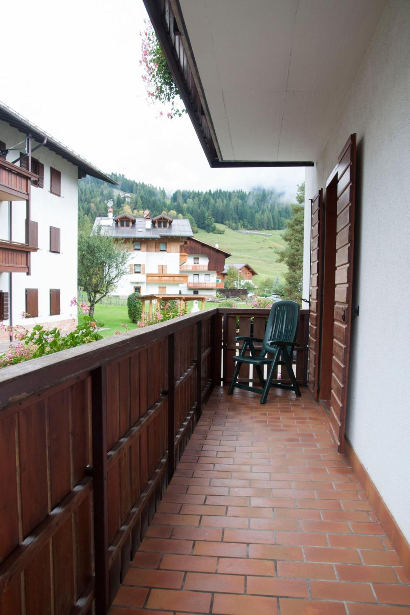 Garni Mariolina Bed & Breakfast Falcade Eksteriør bilde